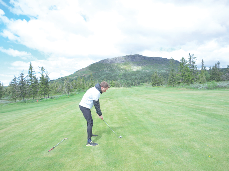 Tarjei Bø på Skei golfbane