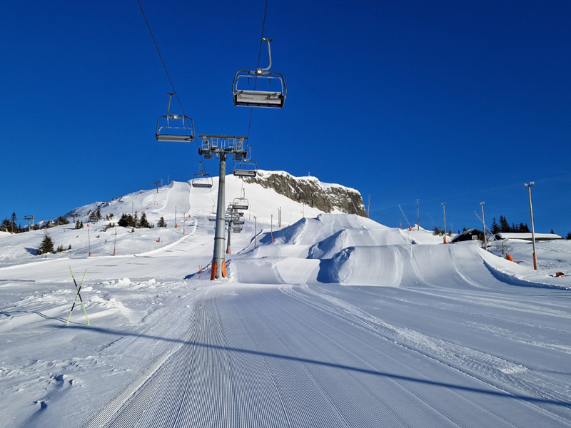 Bilde av terrengparken på vinteren