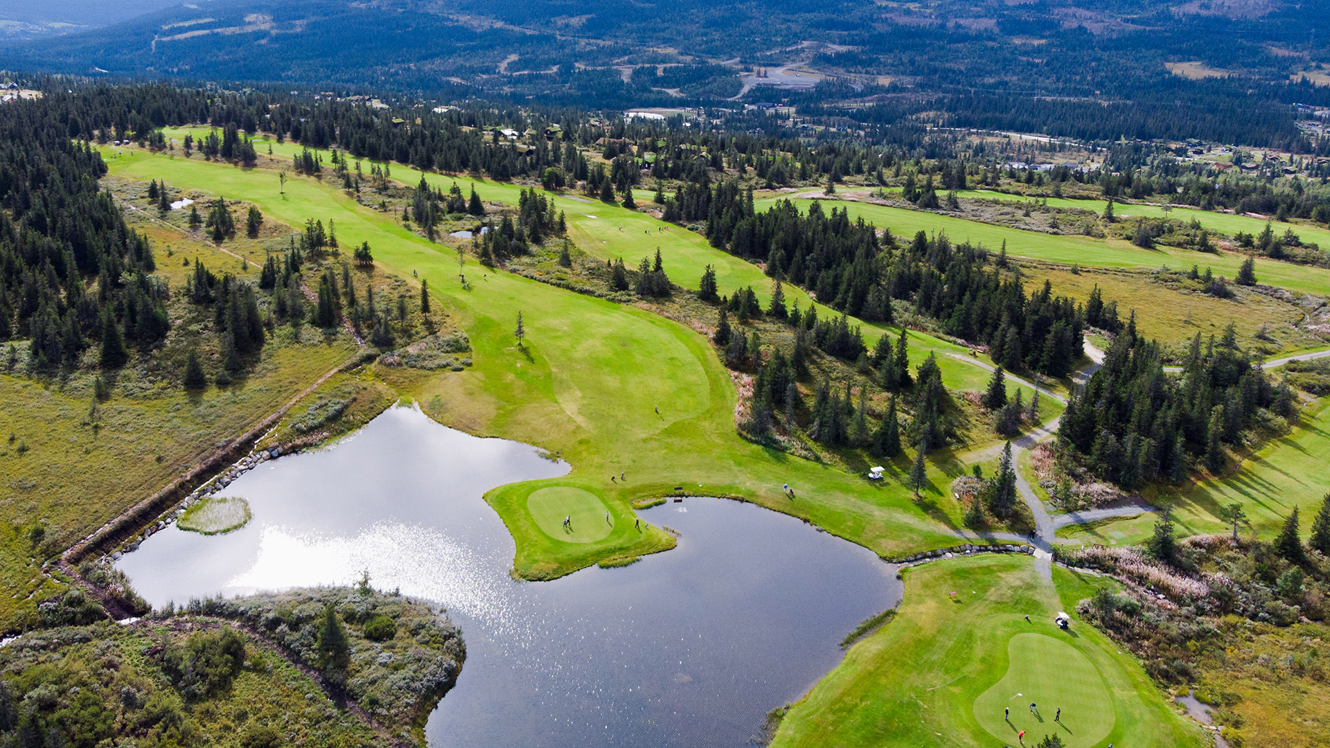 SOMMER | Test ut Norges høyest beliggende golfbane.